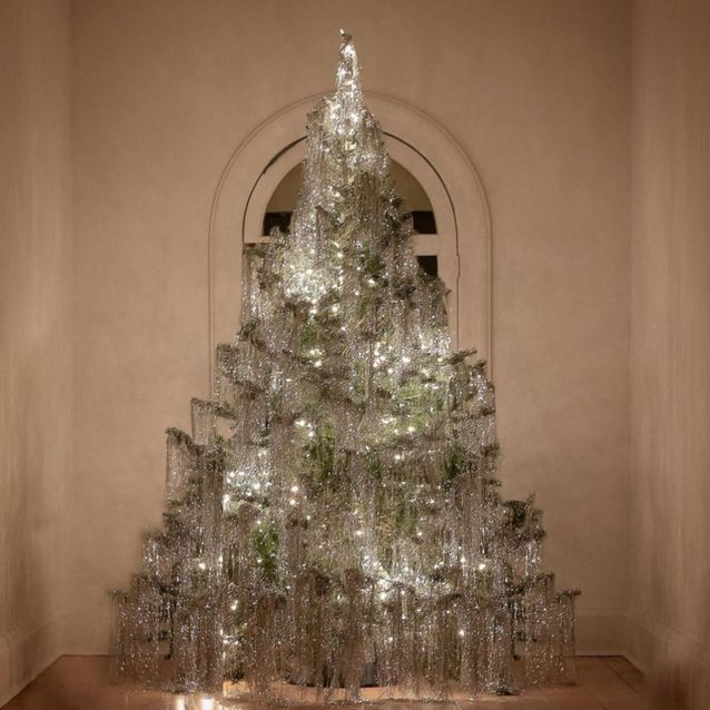 Voici le style de sapin de Noël le plus en vogue de l'hiver 2023 Elle