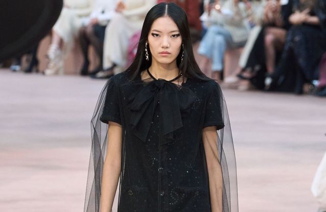 Robe Noire à Fleurs H&M Taille 38 - Avec Ceinture Cravate, Parfaite Pour Soirée Ou Décontracté