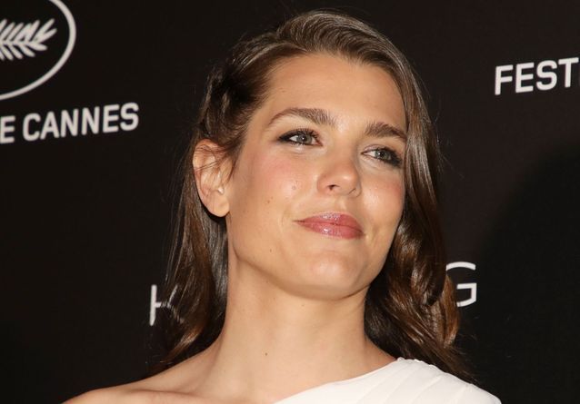 Charlotte Casiraghi La Premiere Photo Officielle De Son Mariage