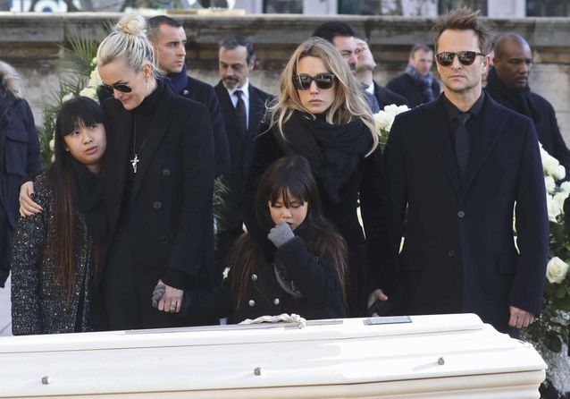 Hommage A Johnny Hallyday La Derniere Entree En Scene Du Rockeur Legendaire Elle