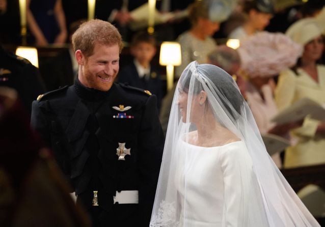 PHOTOS – Mariage du prince Harry et Meghan Markle : sourires complices et regards tendres, les mariés plus amoureux que jamais 