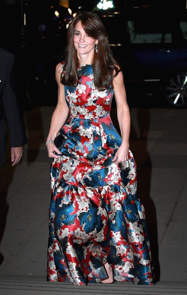 La longue robe à fleurs - Les robes de Kate Middleton : dans le