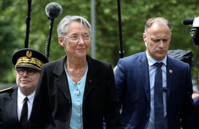 Il réclame l'arrêt des cloches pour faire la grasse matinée pendant ses vacances Elisabeth-Borne