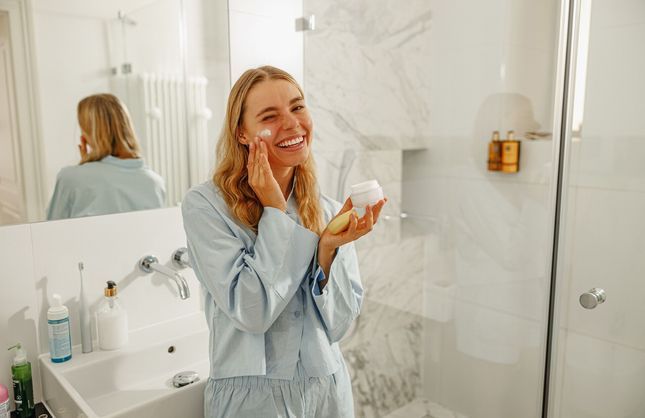 Voici les soins dans lesquels vraiment investir selon un célèbre dermatologue 