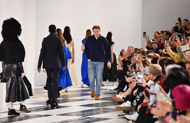 Jonathan Anderson succède à Maria Grazia Chiuri à la direction artistique de Dior