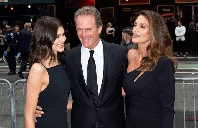Kaia Gerber : sa mère, Cindy Crawford célèbre son 27e anniversaire de mariage avec Rande Gerber