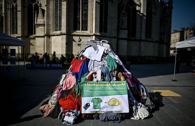 Fast-fashion : pourquoi la proposition de loi fait débat