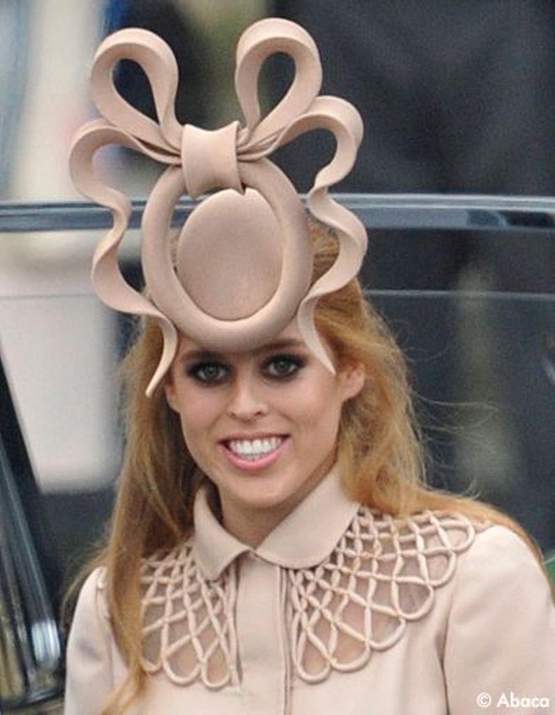 Mariage Princier Le Bibi De La Princesse Beatrice En Vente Elle