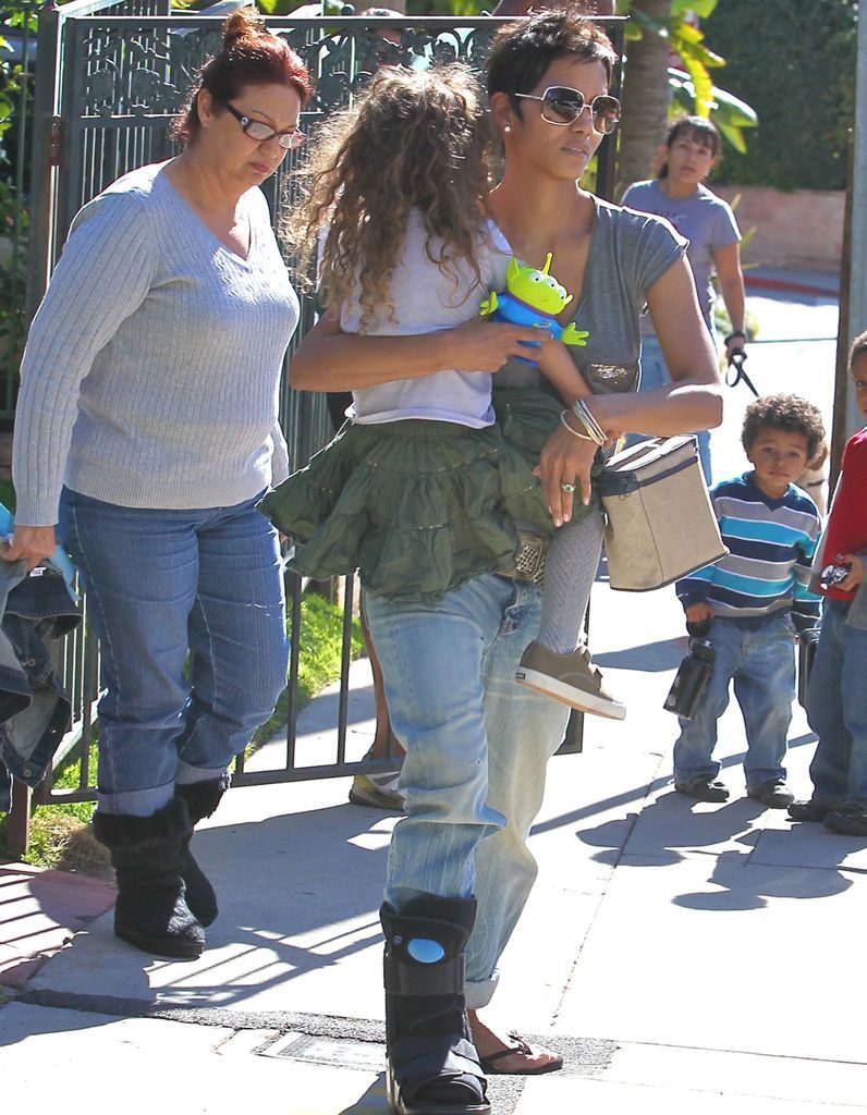 Halle Berry Et Gabriel Aubry Elle Veut Lui Retirer La Garde De Leur Fille Elle