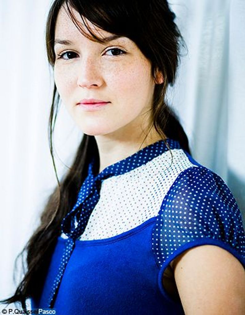 Une Journee Avec Anais Demoustier Elle