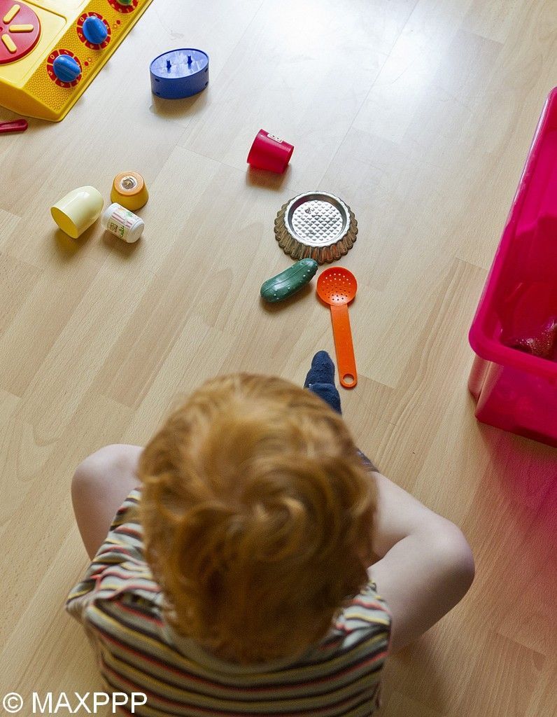 Moselle Un Bebe Mordu Et Battu Par Un Camarade A La Creche Elle