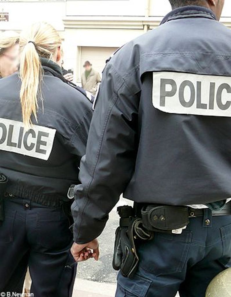 Salon De Provence Une Famille Retrouvee Morte Elle