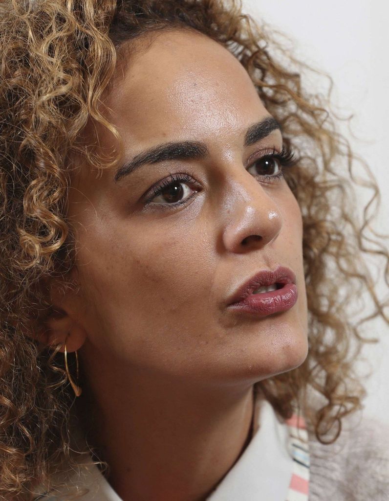 Voile A L Assemblee Nationale Leila Slimani Reagit A La Polemique Dans Un Discours Brillant Elle