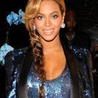 Beyoncé et sa frange sur le côté avec une tresse
