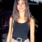 Le lissage brun de Jennifer Aniston en 1980 