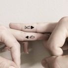 Tatouage doigt couple 