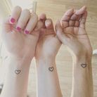 Motif tatouage soeurs