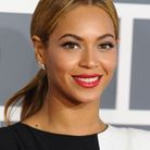 La coiffure élégante de Beyoncé aux Grammy Awards de 2013