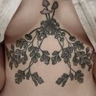 Idée de tatouage underboobs 