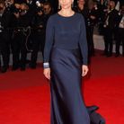 Juliette Binoche sublime en robe noire à Cannes en 2016