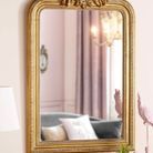 Un miroir doré 