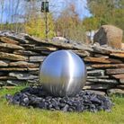 Fontaine boule d'acier, 126€95