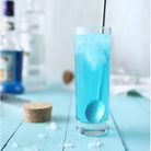 Cocktail bleu avec rhum