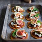Chips de pancetta au fromage de chèvre et figues