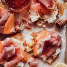 Tartines de melon et prosciutto