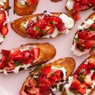 Tartines de fraises et fromage de chèvre