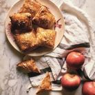 Chaussons pommes, brie et oignon