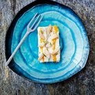 Millefeuille de raie aux légumes d’automne et couteaux