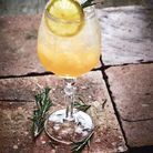 Cocktail sans alcool raisin romarin