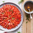 Carpaccio de fraises et sirop de verveine