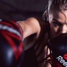 Gigi Hadid en train de faire du fitness boxing pour sa campagne Reebok