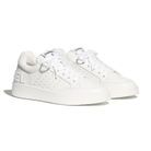 paire de basket chanel femme