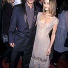 Vanessa Paradis et Johnny Depp en costume et robe argentée