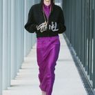 Bomber et robe en soie, défilé Chanel Métiers d'Art 2021-2022