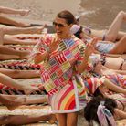 Le 1er mai, Camille Miceli sur la plage à Capri, avec ses modèles tout en Pucci. 
