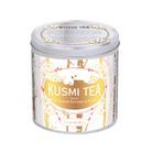 Thé vert de Chine Kusmi tea aux notes d'orange, d'amande, de vanille et d'épices, exclusivement à La Grande Épicerie de Paris