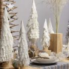 Une table scandinave en blanc et bois pour Noël