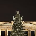 Le sapin de Noël de la porte de Brandebourg à Berlin