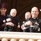 Novembre 2015 : Charlène de Monaco et ses enfants au balcon du palais princier