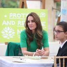 Kate Middleton en compagnie des élèves de la Heathland School