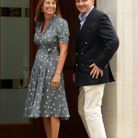 Carole et Michael Middleton arrivant à l'hopital pour la naissance du Prince George