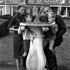 Grace Kelly, son mari et deux de ses enfants