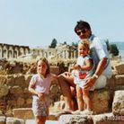 1986 : avec son père et sa sœur, Pippa, en Jordanie