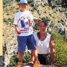 Avec son fils Nathan, dans le massif des Maures en 1998  